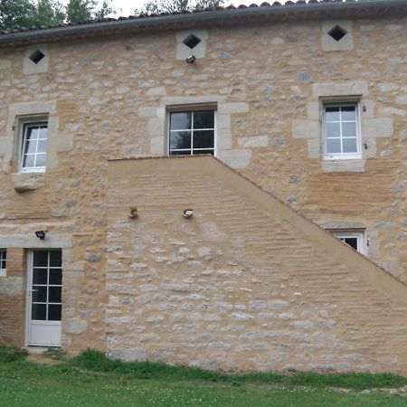 Location meublée au milieu d'un écrin de verdure Aux vieux fours Noaillac Esterno foto