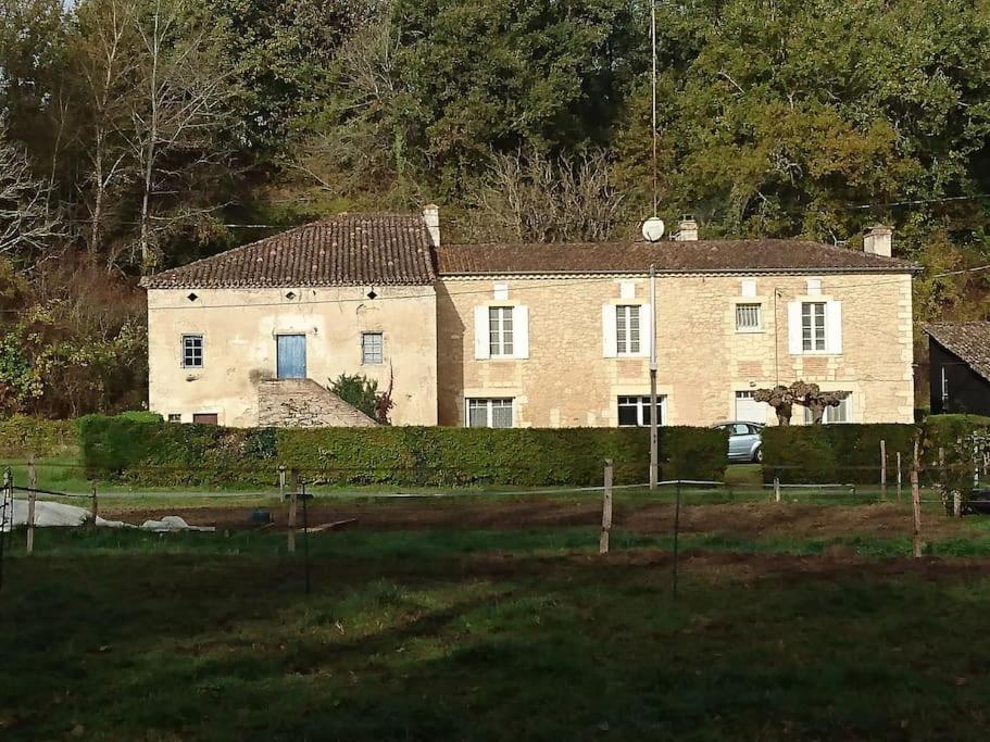 Location meublée au milieu d'un écrin de verdure Aux vieux fours Noaillac Esterno foto
